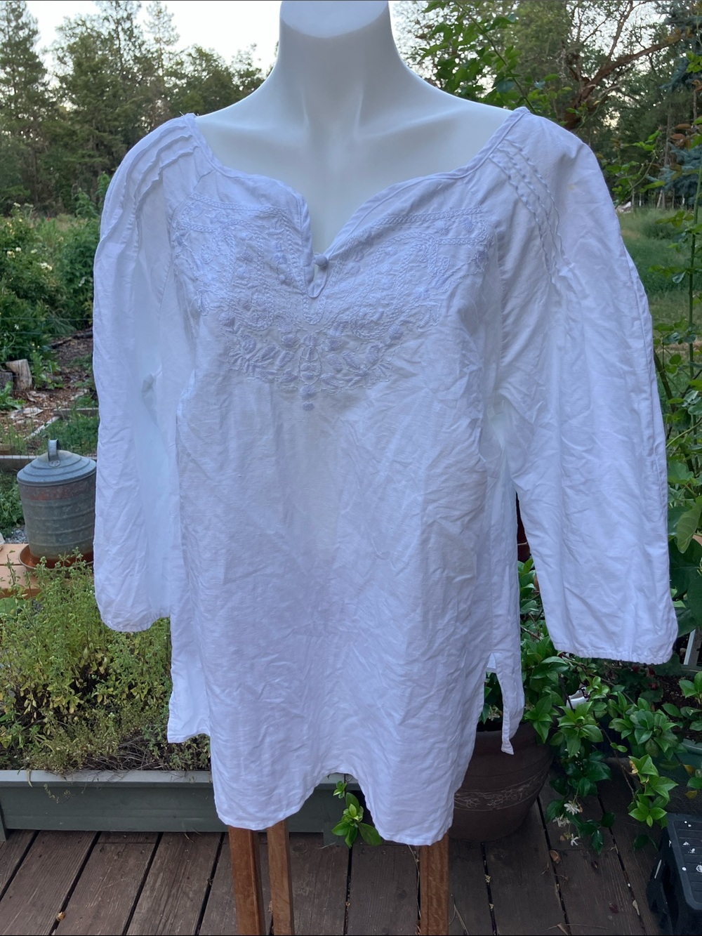 Mandarin blue women one X100 percent linen embroidered top